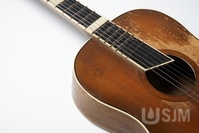 M1998.002ii.jpg; M1998/002; ; guitars