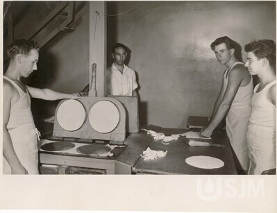 M2012.004.009.jpg; M2012/004:009; ;