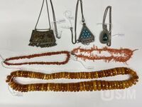 M2021_021_011_iii_lr.jpg; M2021/021:011; Collection of jewellery belonging to Gusta Snyde; jewellery