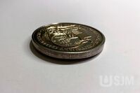 M2021_042_022_iii.jpg; M2021/042:022; 'Captain Cook Bi-Centenary Celebrations' medallion and presentation box; medallions