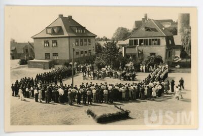 R2023_089_003.jpg; M2025/101:003; ;